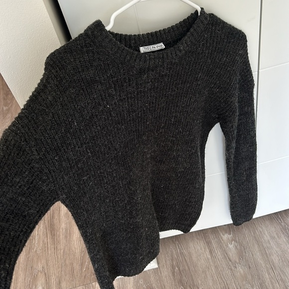 TKEQ knit sweater - Picture 4 of 4